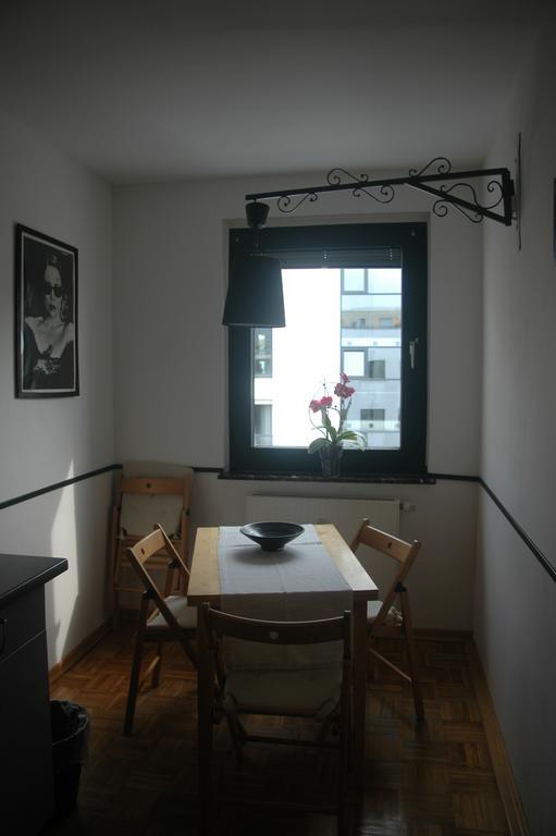 Koeln Appartement Bilik gambar